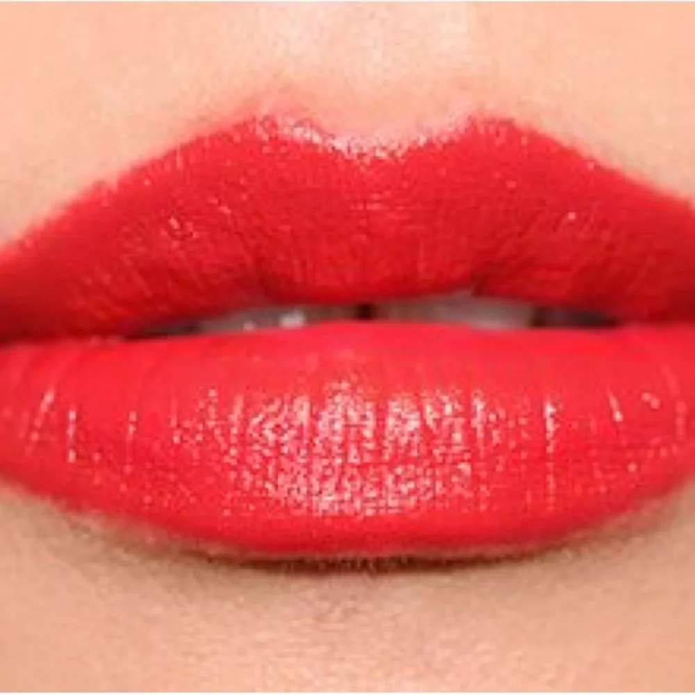 Estee Lauder ‘Impassioned’ Sculpting Lipstick
